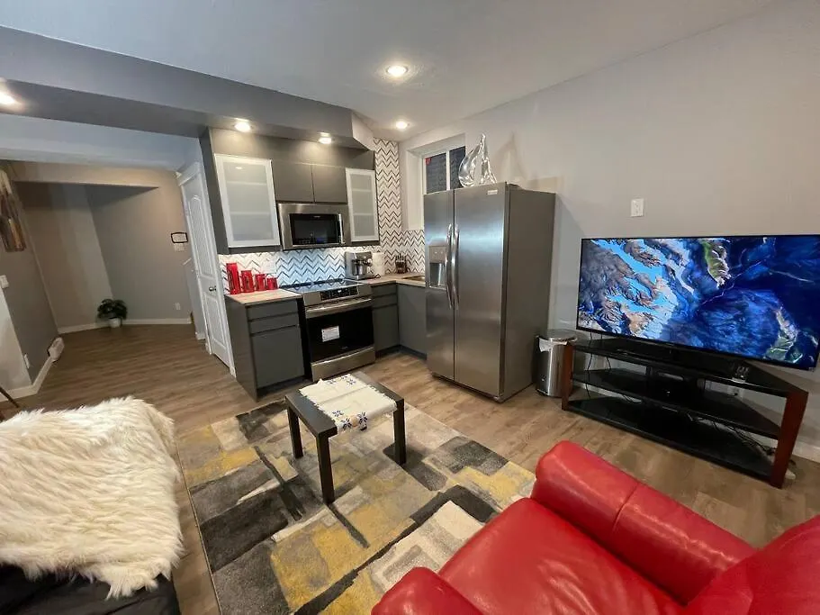 Comfortable And Beautiful Brand-New Suite Bsmt-Two Bedroom, Two Washrooms YYC
